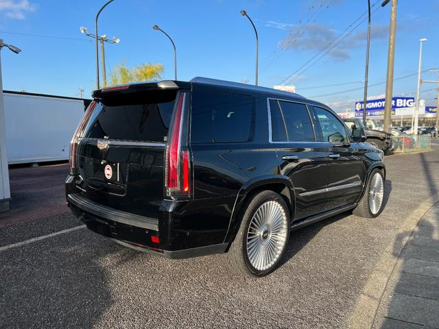 CADILLAC ESCALADE PLATINUM