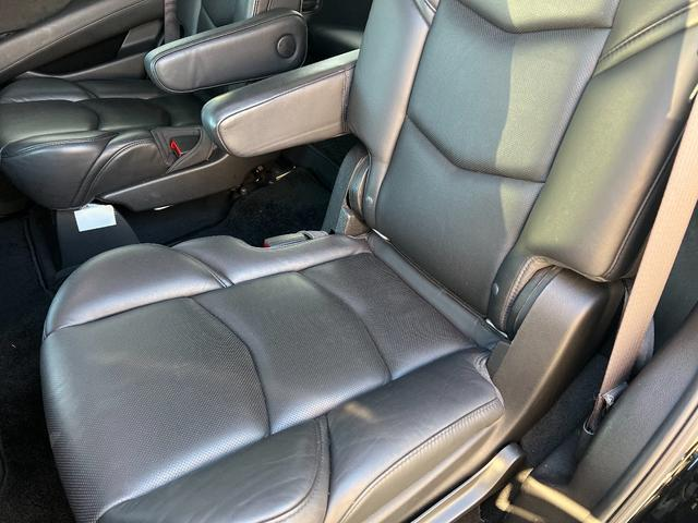 CADILLAC ESCALADE PLATINUM
