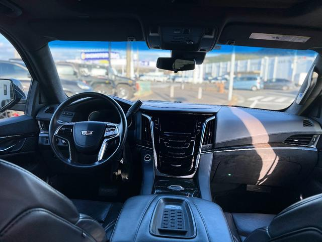 CADILLAC ESCALADE PLATINUM