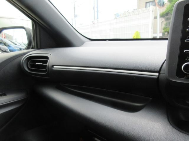 2023 TOYOTA YARIS HYBRID X