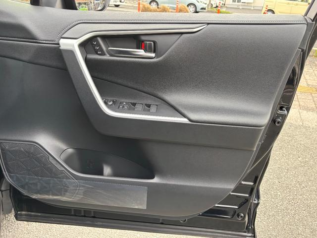 TOYOTA RAV4 HYBRID G