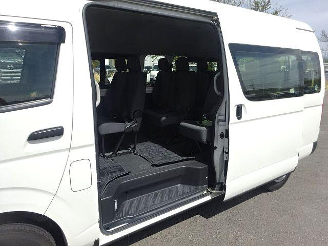 TOYOTA HIACE COMMUTER SUPER LONG DX 2020