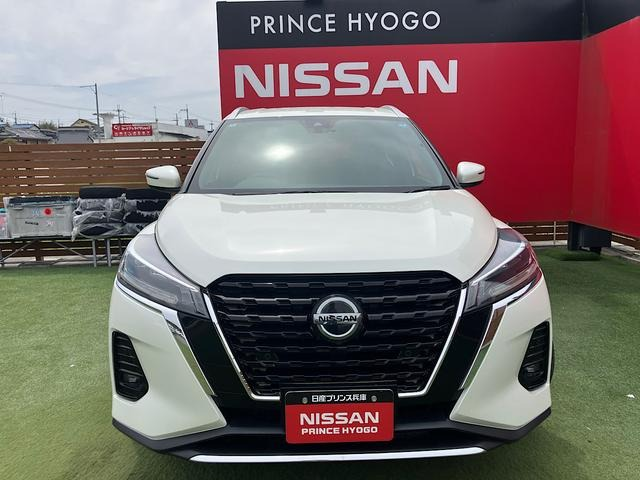 NISSAN KICKS X