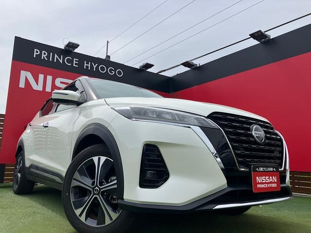 NISSAN KICKS X