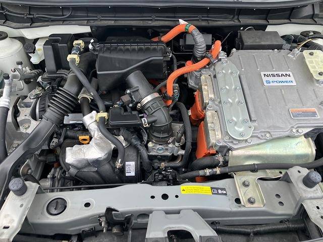 NISSAN KICKS X