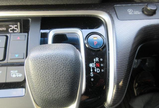 HONDA STEP WGN