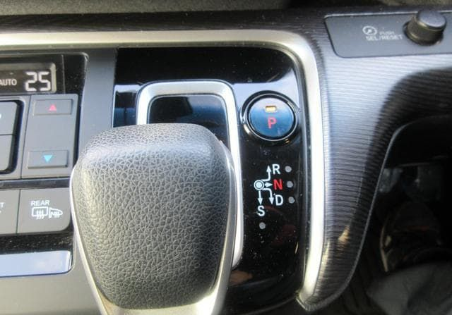 HONDA STEP WGN
